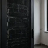 Echipamente de stocare a datelor de tip server într-un centru informatic