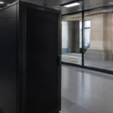 Rack metalic pentru servere