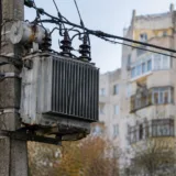 Echipament electric montat pe stâlp