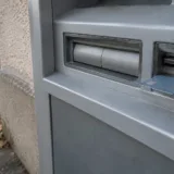 Retragere bani de la bancomat