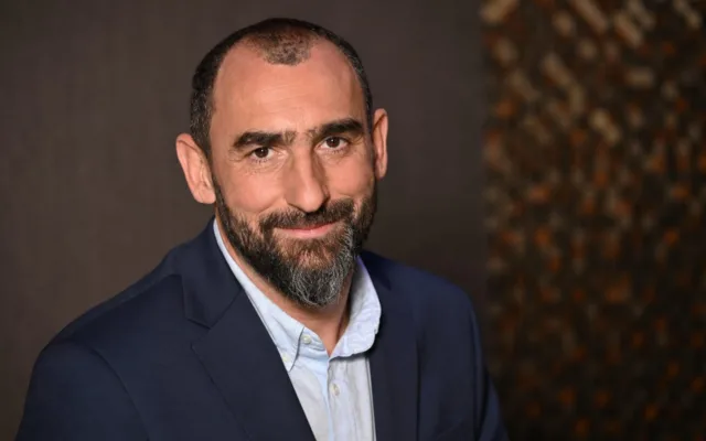 Portret bărbat cu barbă